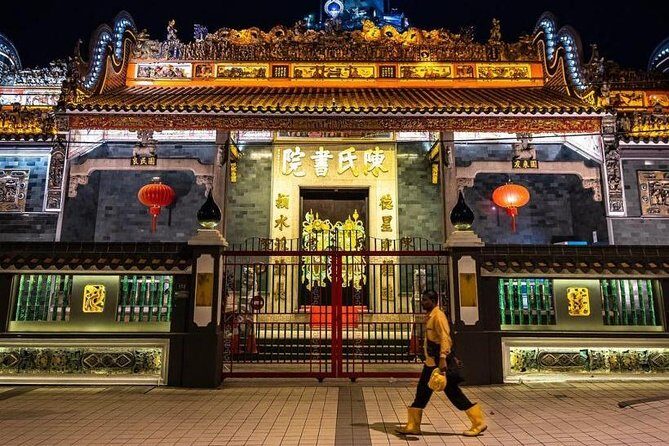 Best of KL at Night – Iconic Sights, Local Life & City Lights - River of Life and the Dancing Symphony Fountain area