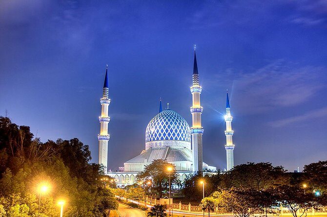 Blue Mosque And Batu Caves Tour - Sultan Salahuddin Abdul Aziz Shah Mosque: Malaysia’s big Blue Mosque