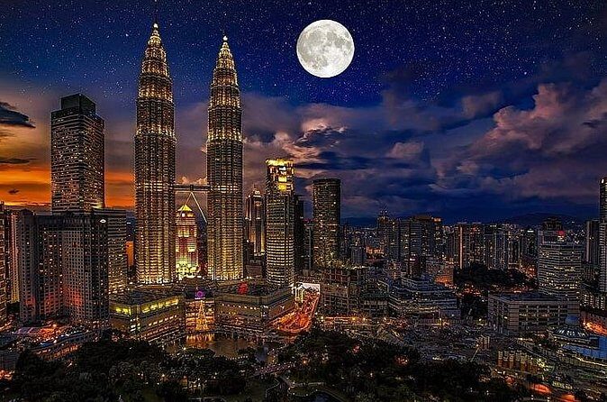 Discover The Best of Kuala Lumpur by Night - Two temples in one night: Sri Maha Mariamman and Chan See Shu Yuen