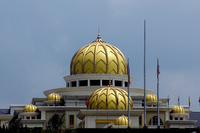 Full Day Kuala Lumpur City Tour with Petronas Twin Tower Tickets - A full-day Kuala Lumpur loop that actually feels manageable