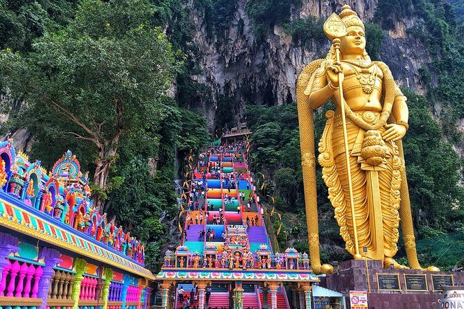 Full-Day Kuala Lumpur Sightseeing Tour - Outside Palaces and Peace Memorials: Istana Negara + National Monument