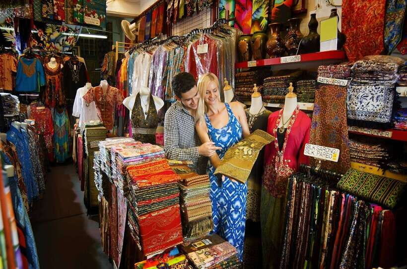 Half-Day Kuala Lumpur Exploration Tour - Temples and Gardens: Where KL Slows Down for Photos