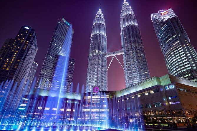 Kuala Lumpur by Night: Cultural Sights, City Lights & Local Vibes - Lake Symphony fountain: where the evening clicks