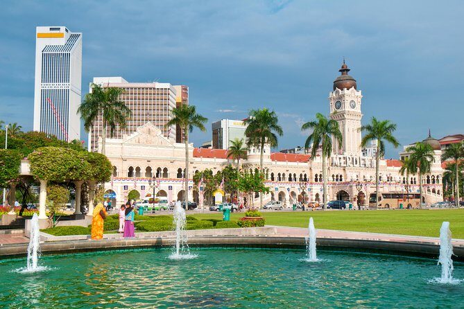 Kuala Lumpur City Full Day Tour with 23 Famous Landmarks - Lake Gardens to Masjid Negara: modern architecture and a break from traffic