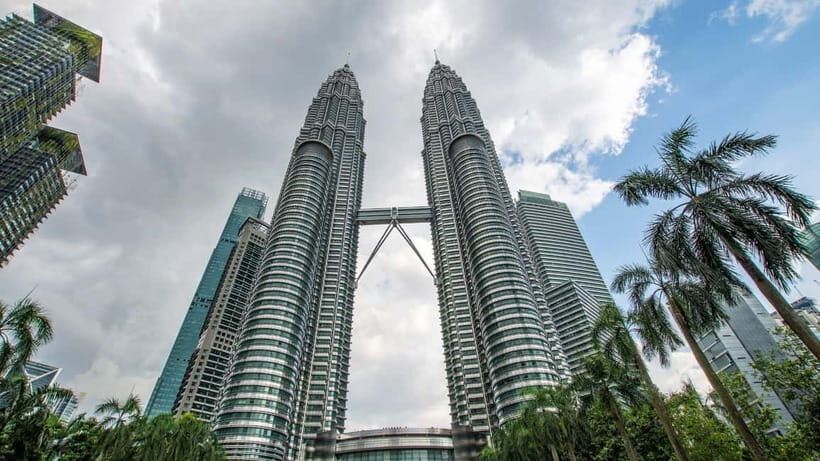 Kuala Lumpur: City Highlights, Batu Caves, and Malacca Tour - An extra Malacca stop: the Straits Mosque possibility