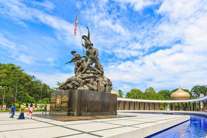 Kuala Lumpur Half-day City Tour - The River of Life and KLCC Park: waterfront momentum and city greenery