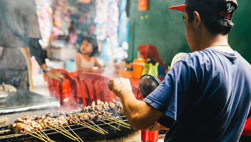Kuala Lumpur: Local Street Food Night Tour - Kuala Lumpur street food at night, in a plan that makes sense
