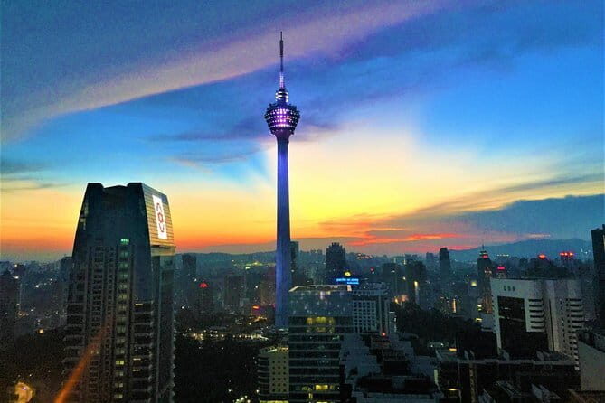 Kuala Lumpur Night City Tour: Experience the Nightlife - Chan See Shu Yuen Temple: southern Chinese architecture, old in feel
