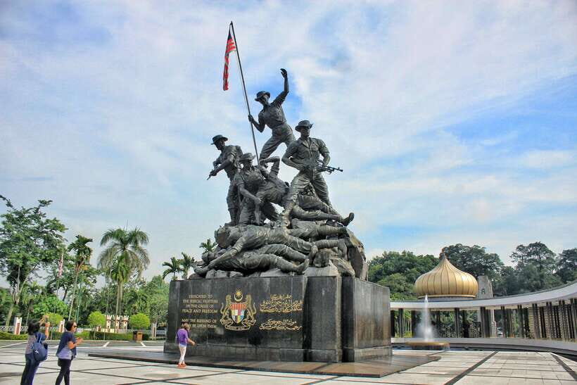 Kuala Lumpur: Private Half-Day City Tour - Sultan Abdul Samad Building and Cocoa Boutique: Architecture and Malaysian Treats