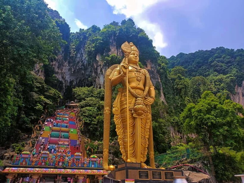 Kuala Lumpur, Putrajaya & Batu Caves Tour - National Monument and Merdeka Square: where KL explains itself
