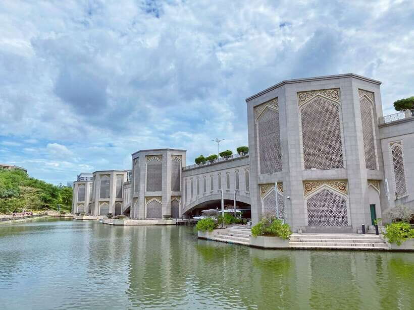 Kuala Lumpur: Putrajaya Tour Half Day Tour [Shared/Private] - Why Putrajaya Works in a 4-Hour Window