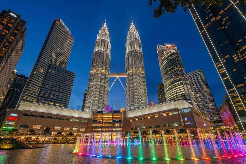 Kuala Lumpur: Sightseeing, Markets, and Food Night Tour - River of Life and Masjid Jamek: confluence views that feel scenic, not rushed
