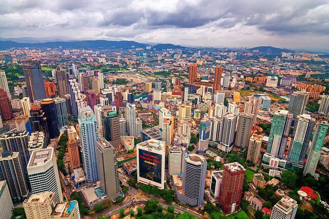 Petronas Twin Towers Skybridge and Kuala Lumpur City Tour - How the Guide and Private Vehicle Shape Your Experience