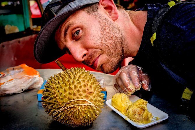Private Kuala Lumpur Night Market And Food Tour - Chinatown shopping time: Petaling Street energy and bargain basics