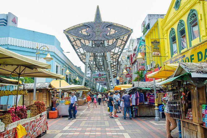 Private Tour: Half-Day Shopping and Market Exploration in Kuala Lumpur - Jalan Masjid India: a short local street-market taste