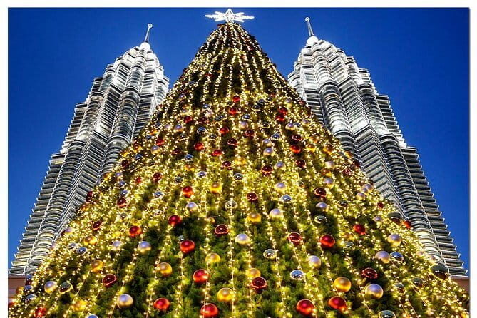 Small-Group Kuala Lumpur Half-Day City Tour - National Mosque (Masjid Negara) and Thean Hou Temple